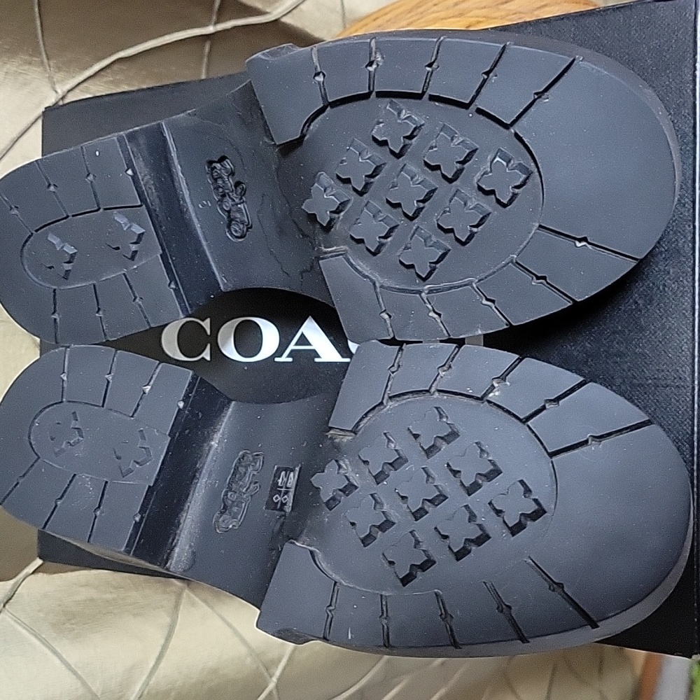 NWT- Coach ‘Leah’ Crinkle Leather Lug Sole Loafer - Picture 12 of 12